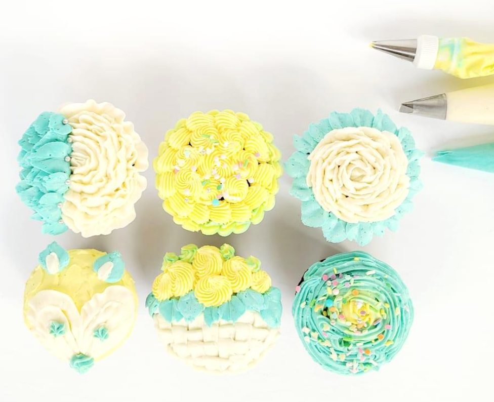 Family Buttercream Basics - Piping on Cupcakes